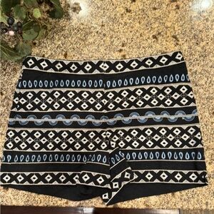 White House Black Market Black Gold Blue Embroidered Shorts Size 12